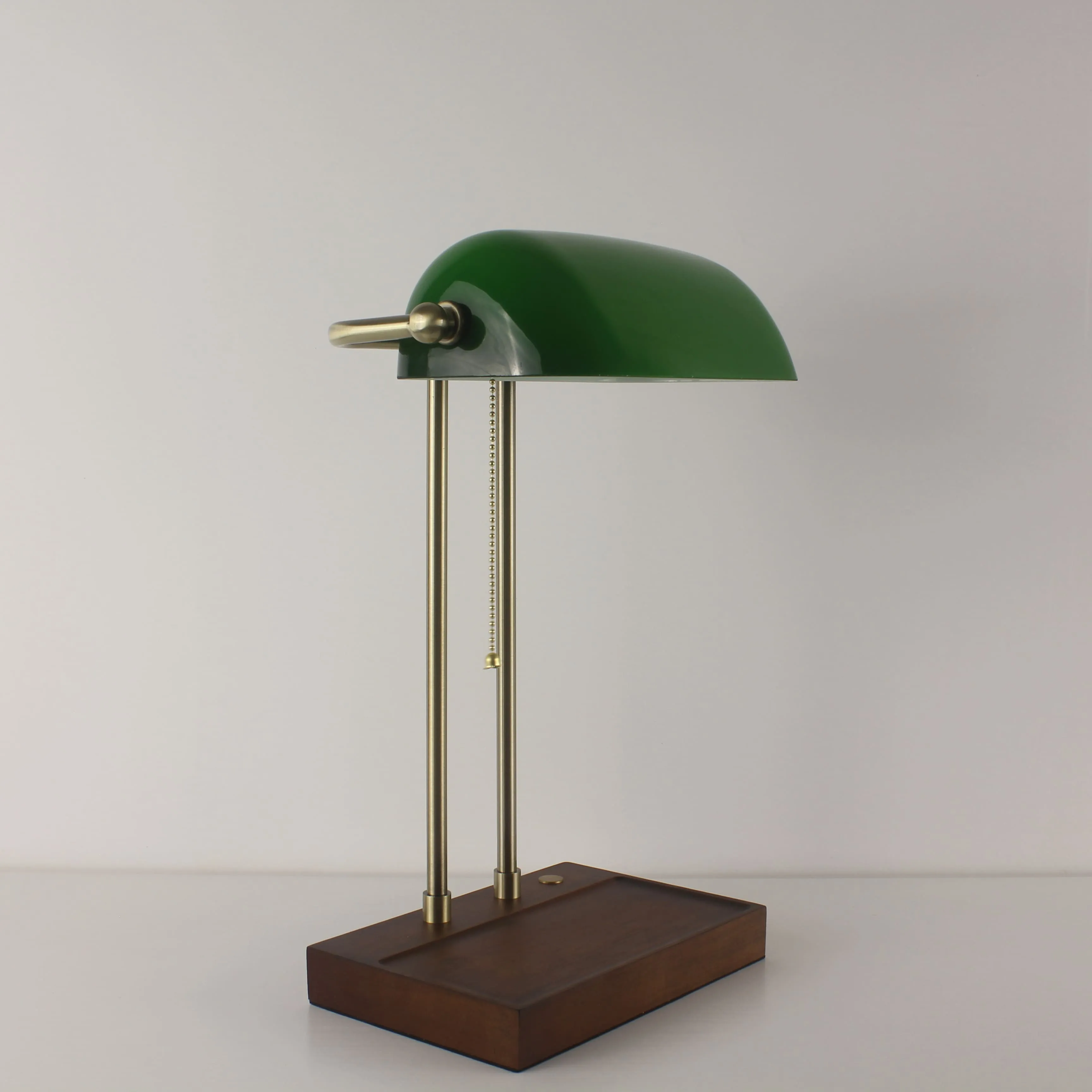 Rechargeable Green Glass Lamp - Wireless Emeralite Bankers Lamp