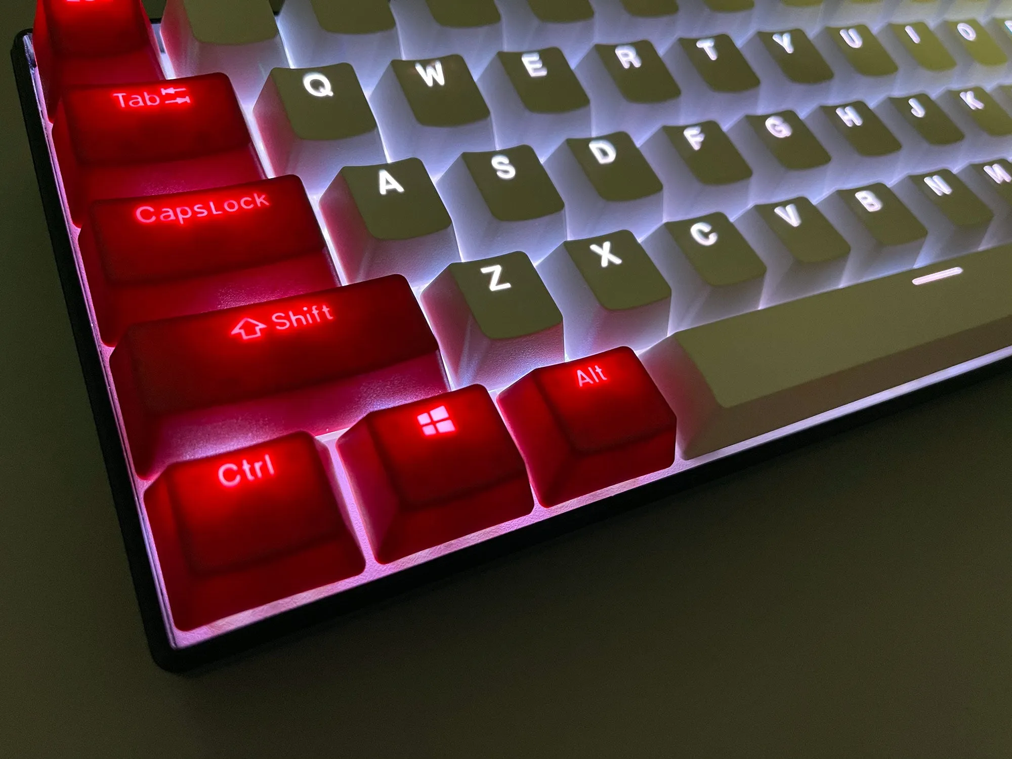 Royal Kludge RK61 RGB Cherry Silent Red, Red-White PBT 60% Wireless-Wired Mechanical Keyboard